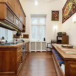 Appartamento Efektowny I Przestronny W Centrum Krakowa Blisko Rynku I Parku By Renters