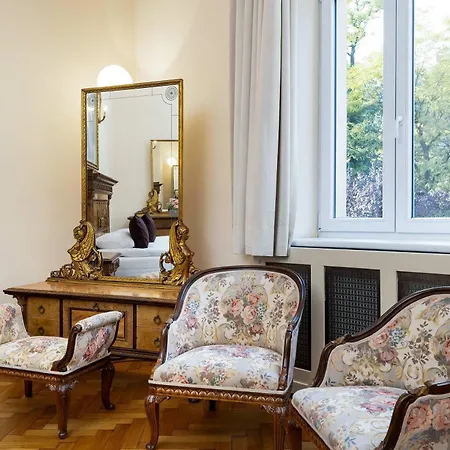 Lejlighed Efektowny I Przestronny W Centrum Krakowa Blisko Rynku I Parku By Renters Kraków